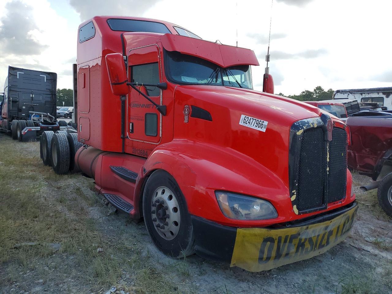 2011 Kenworth T600 Semi Truck