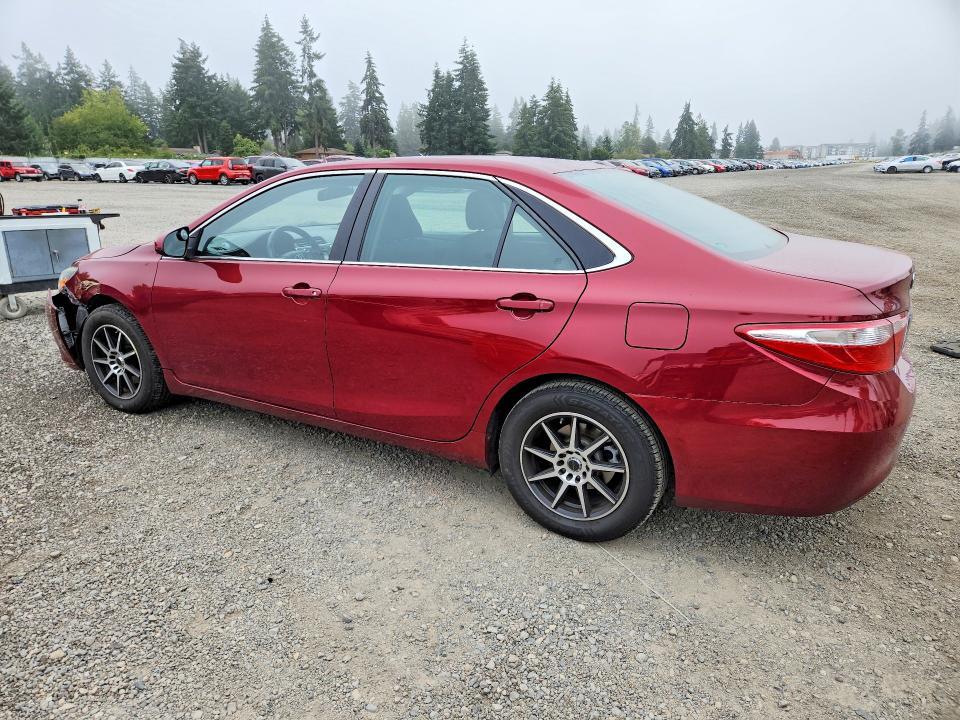 2016 Toyota Camry le