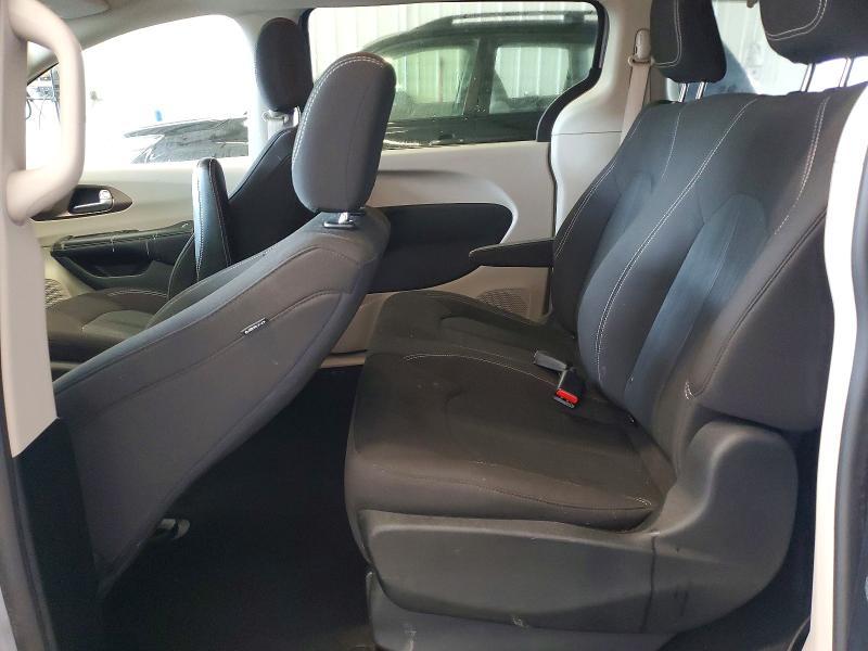 2021 Chrysler Voyager L