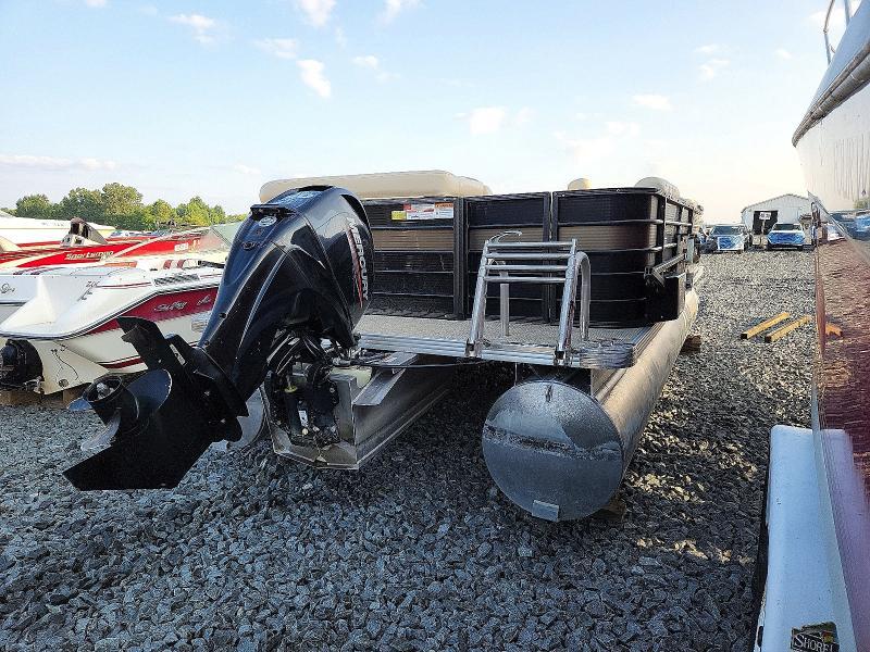 2022 Crestliner Boat