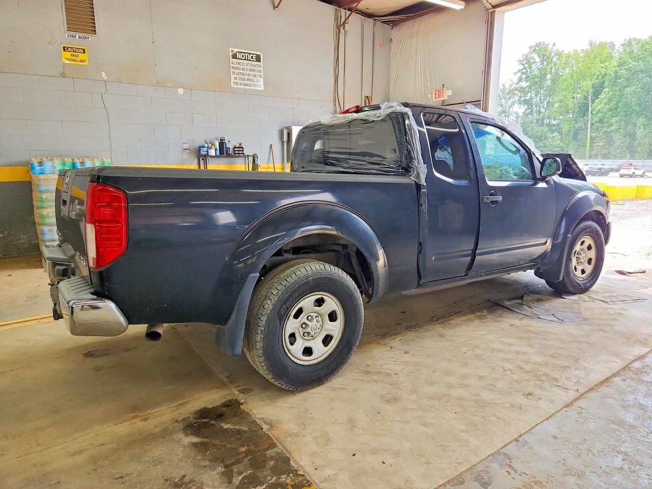 2005 Nissan Frontier SE