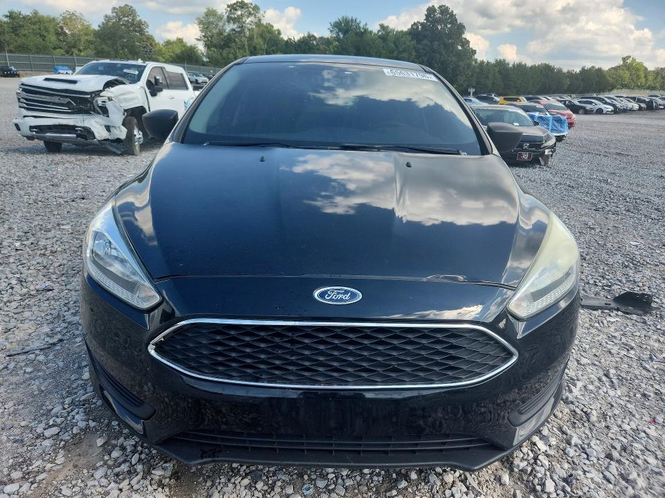 2016 Ford Focus s