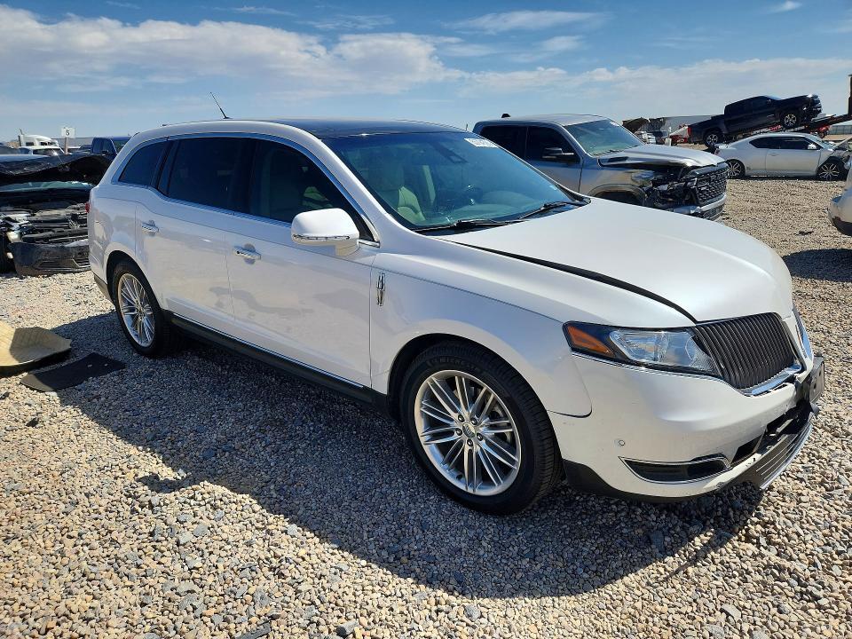 2014 Lincoln MKT