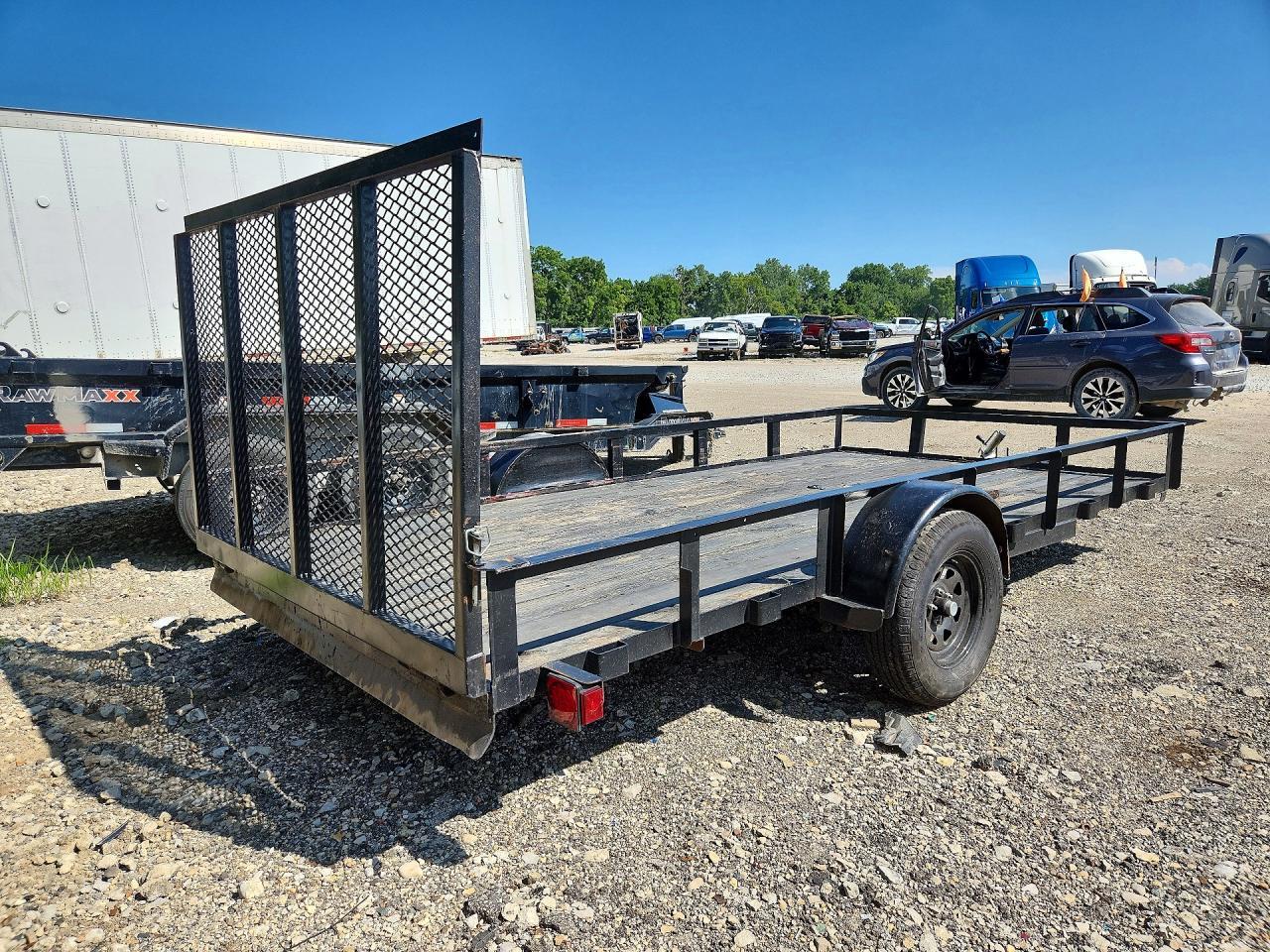 2004 MAY 2004 Utility Trailer