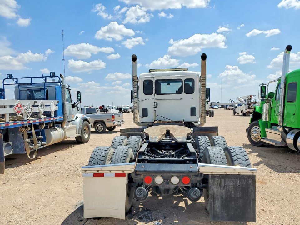 2020 Kenworth T880 Semi Truck