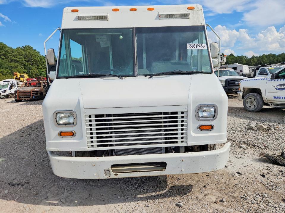 2009 Freightliner Chassis M Line WALK-IN Van