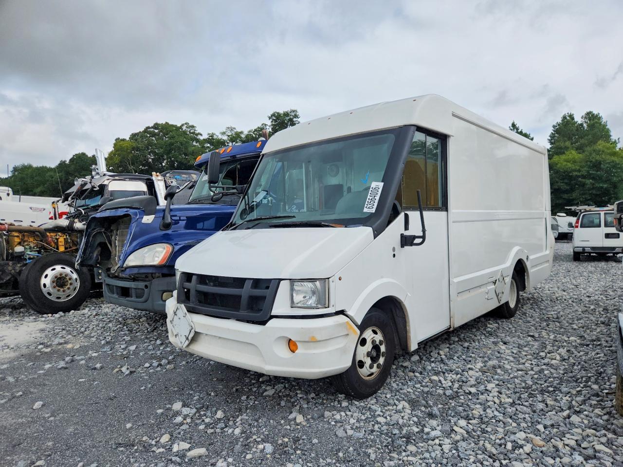 2013 Isuzu NPR-Delivery Van