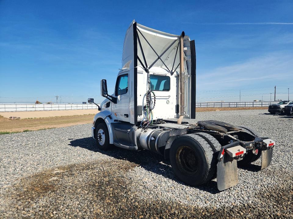 2018 Peterbilt 579 Semi Truck
