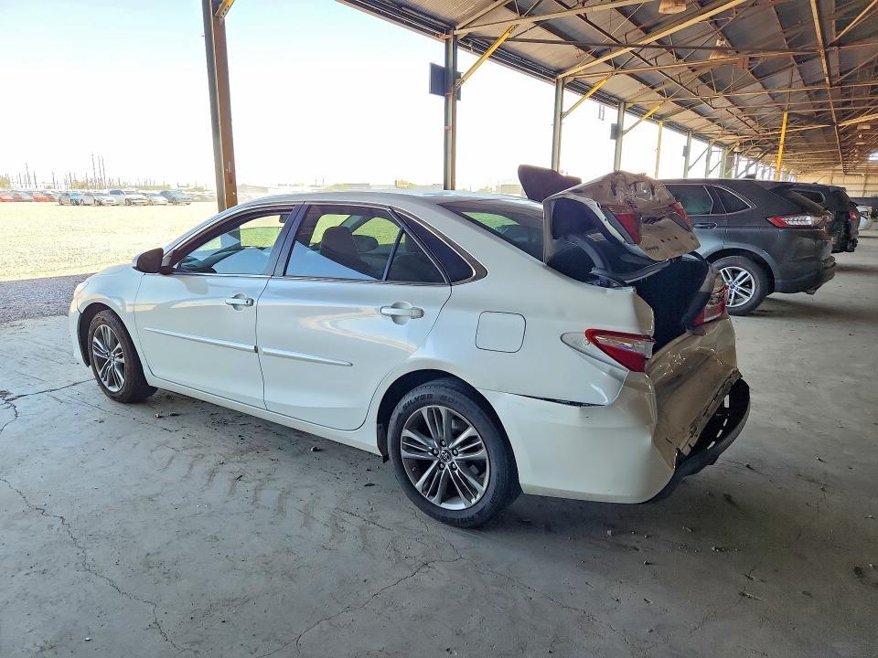 2016 Toyota Camry se