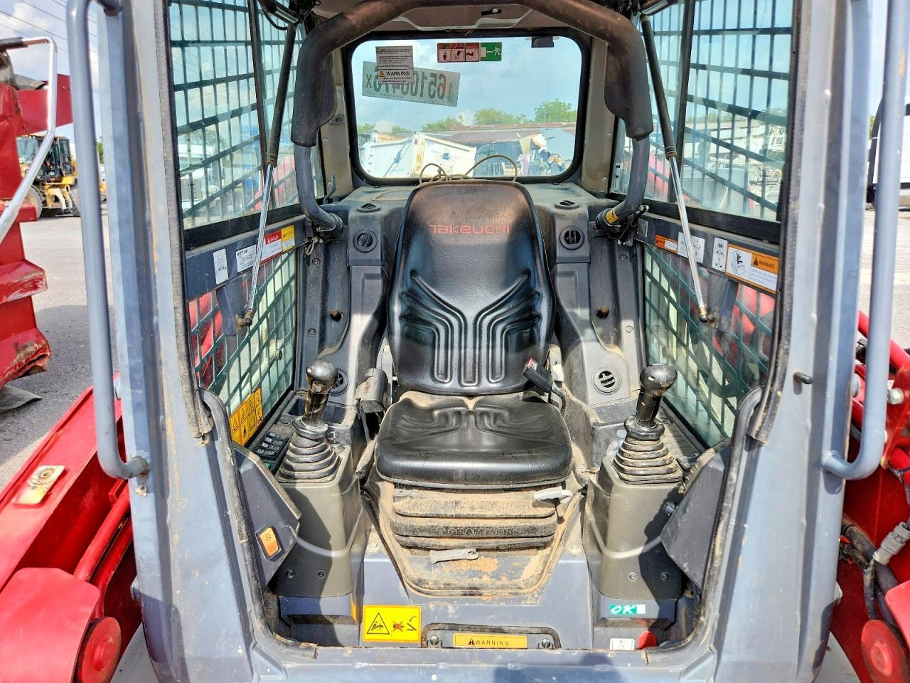 2022 Takeuchi TL8R-2 Tracked Skid Steer Loader