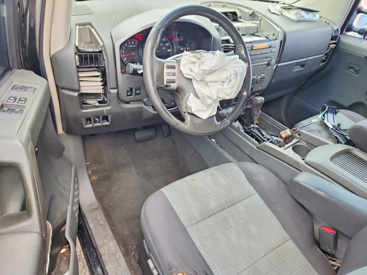 2005 Nissan Titan XE