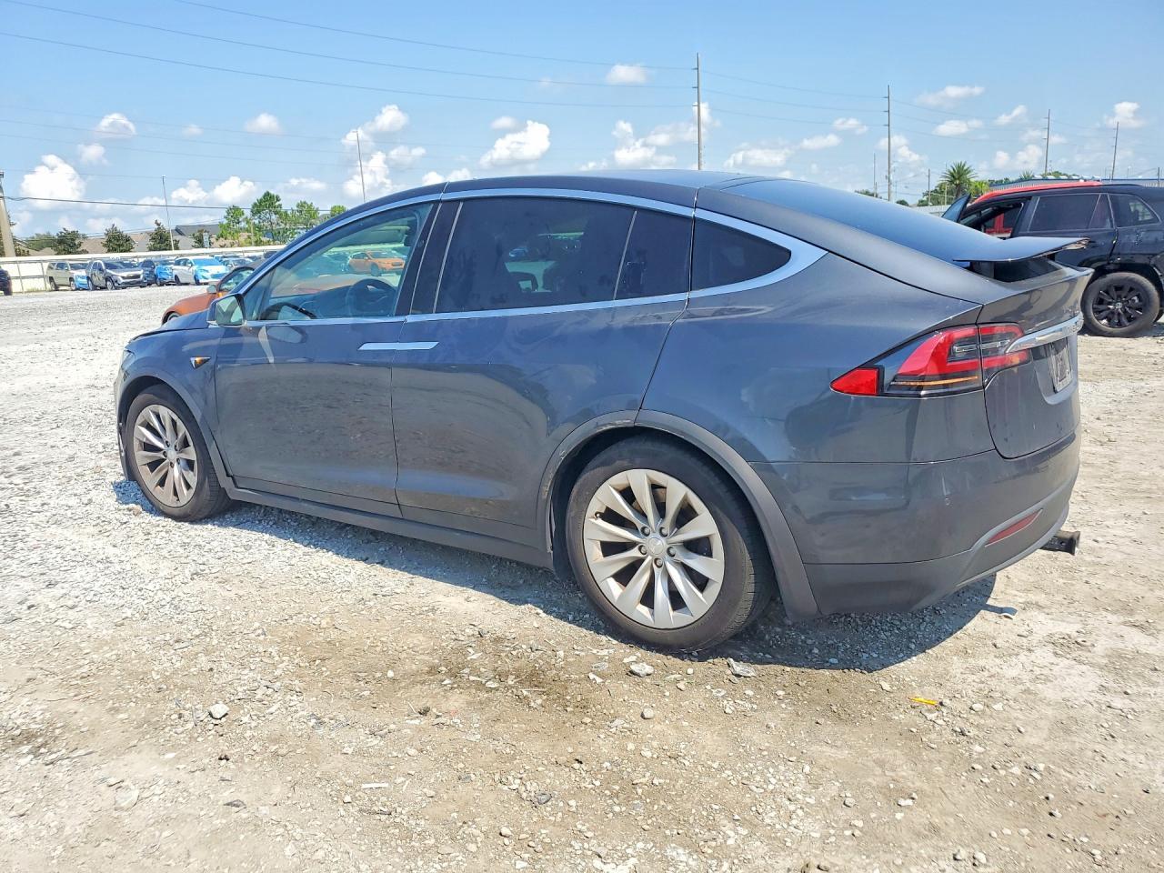 2017 Tesla Model x