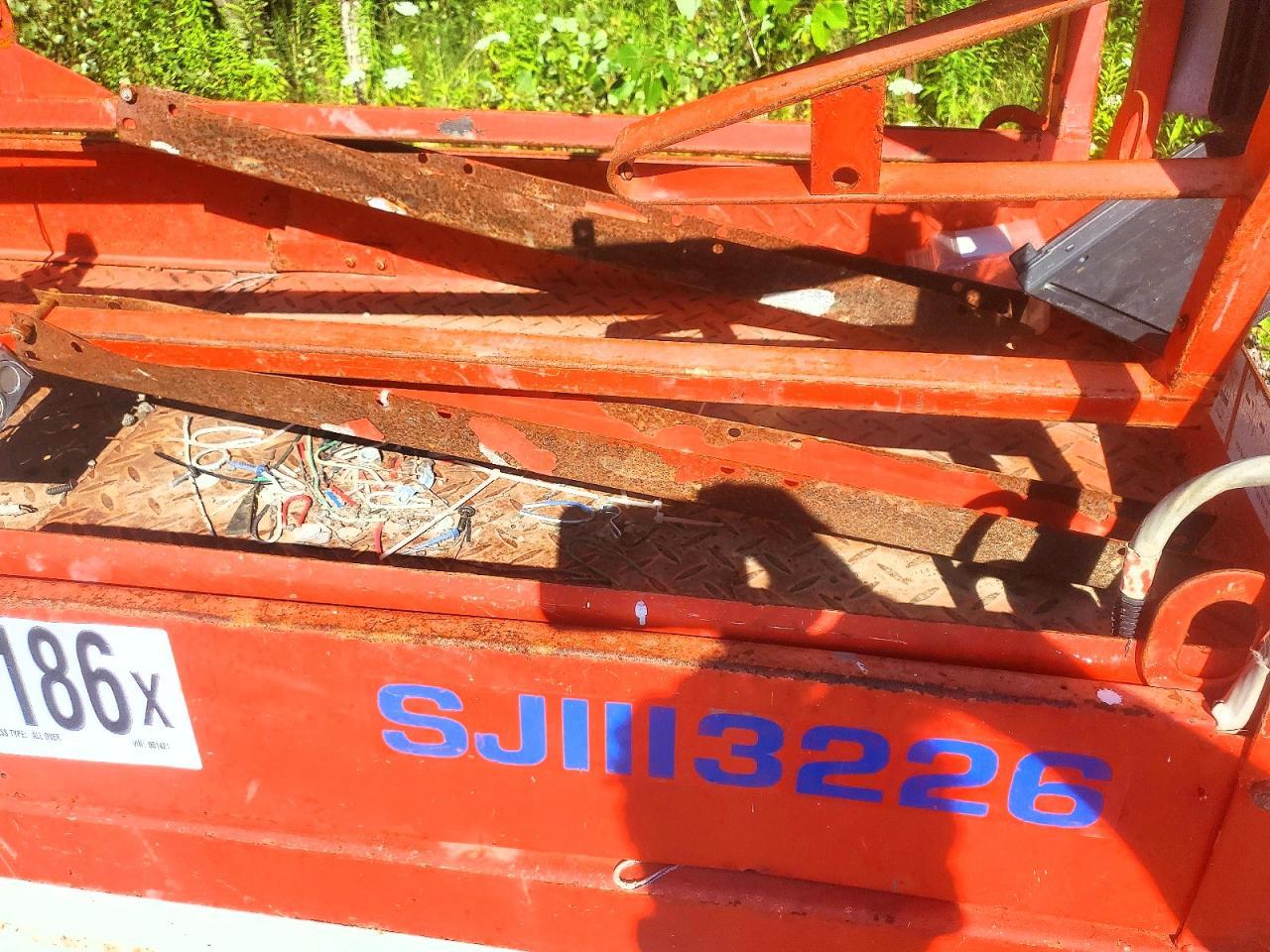 2013 Skyjack SJIII3226 Scissor Lift
