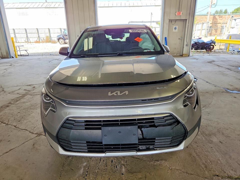 2023 KIA Niro LX