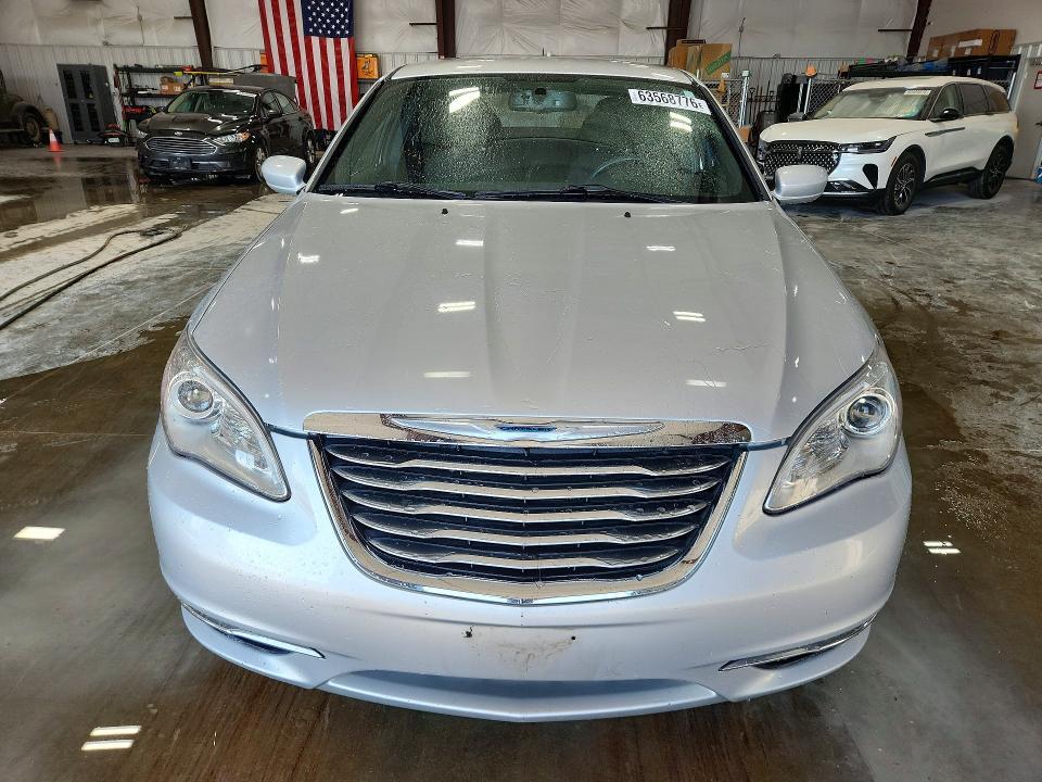 2012 Chrysler 200 Touring