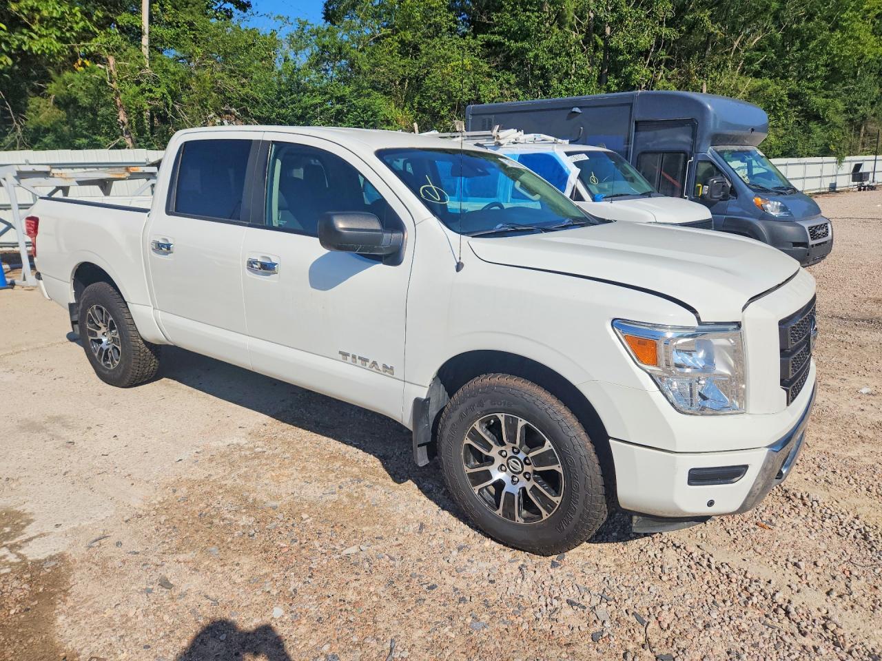 2021 Nissan Titan SV