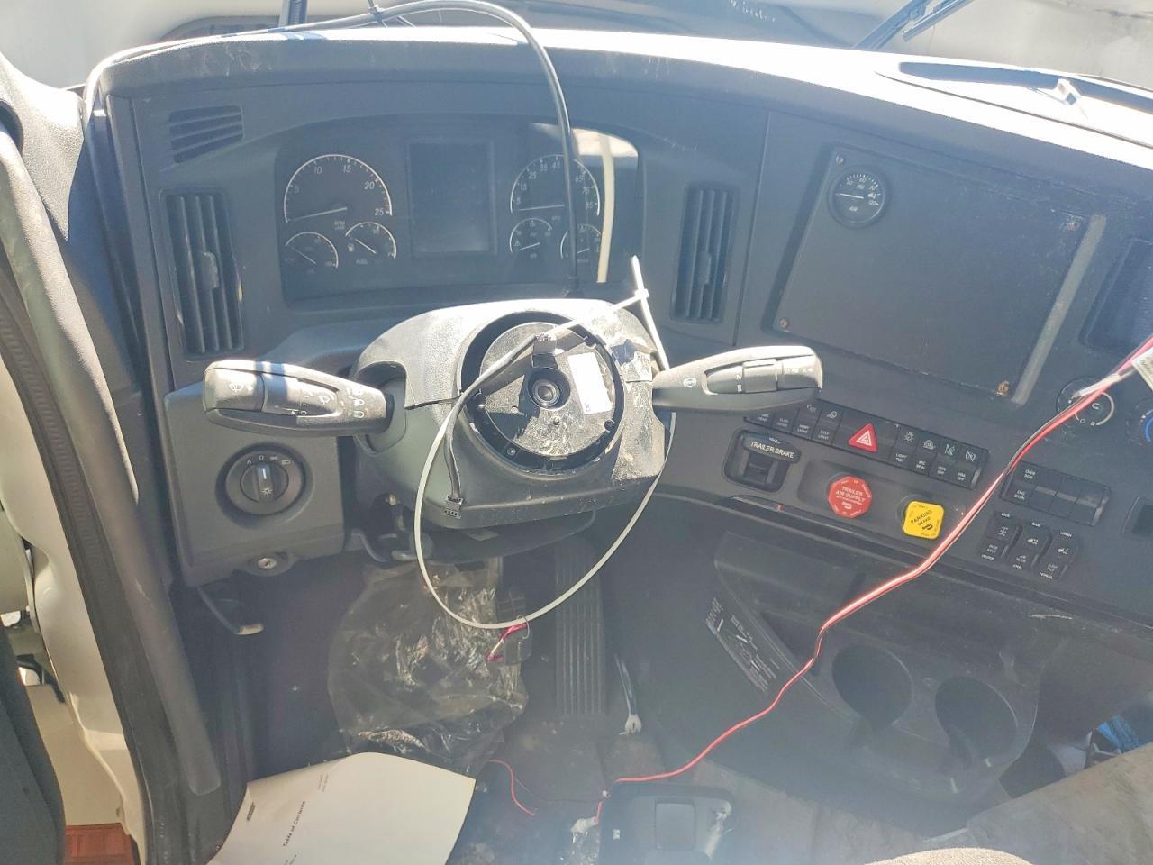 2026 Freightliner Cascadia 126 Semi Truck