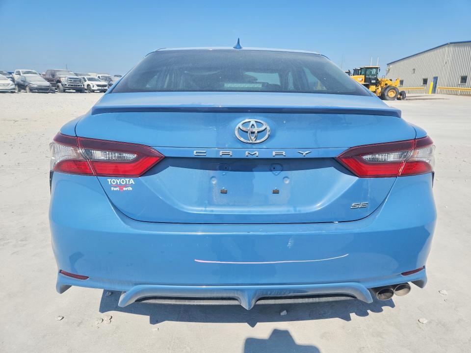 2023 Toyota Camry se