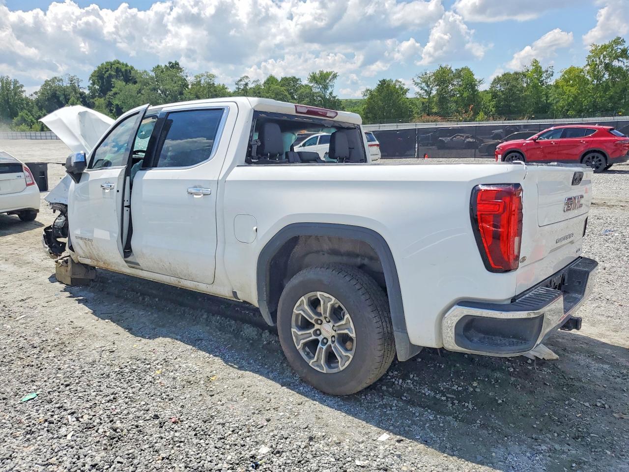 2024 GMC Sierra C1500 SLT