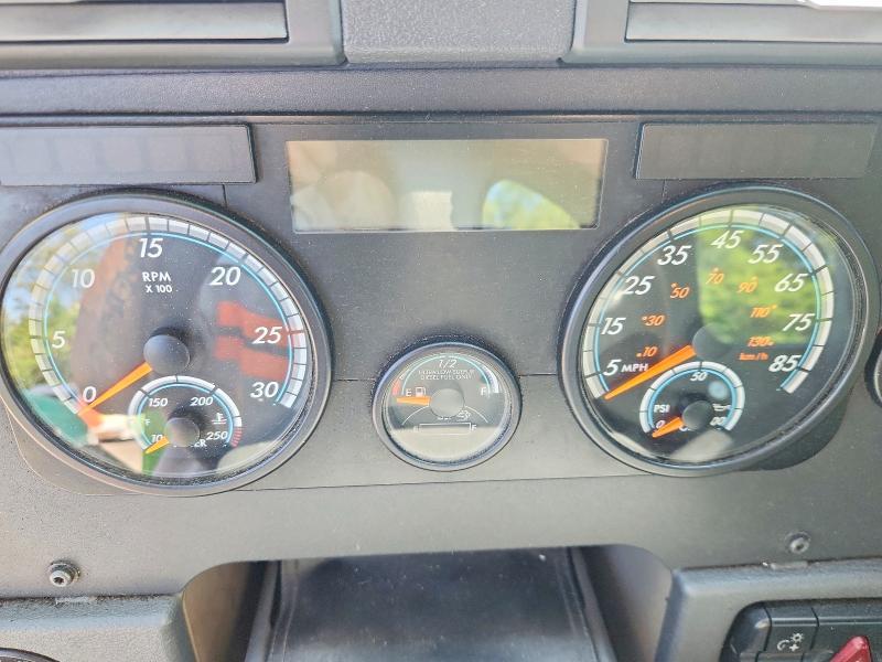 2018 Freightliner Cascadia 125