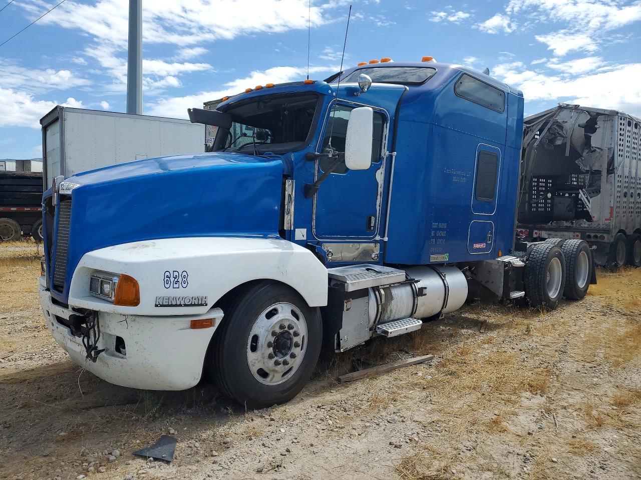 2006 Kenworth T600 Semi Truck