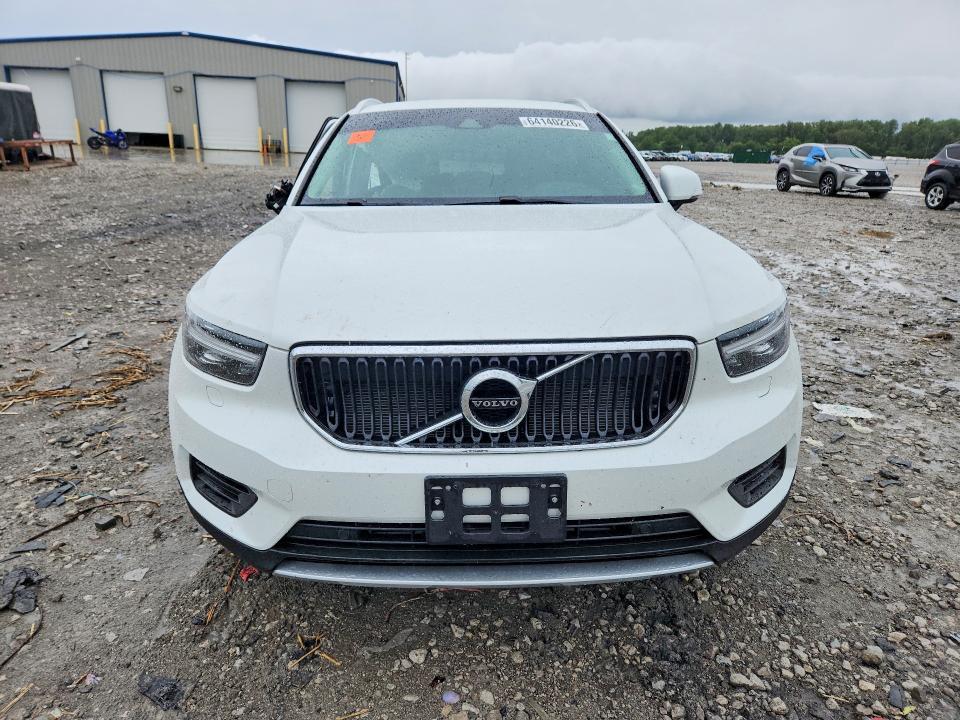 2022 Volvo Xc40 T5 Momentum