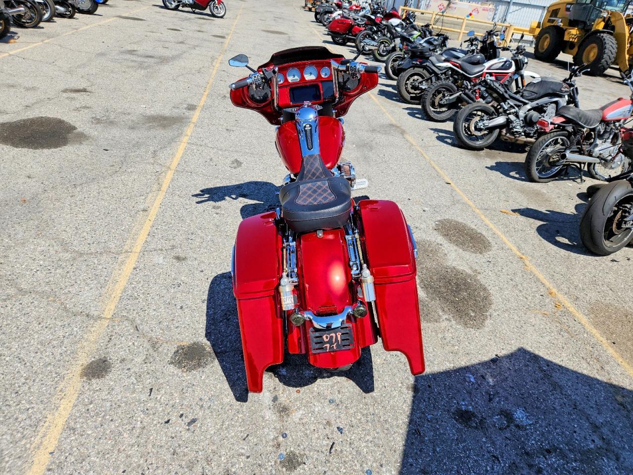 2021 Harley-Davidson Flhx