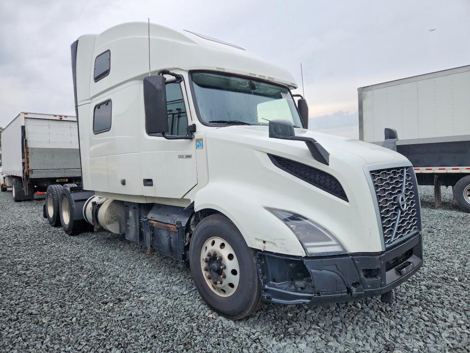 2022 Volvo VNL Semi Truck