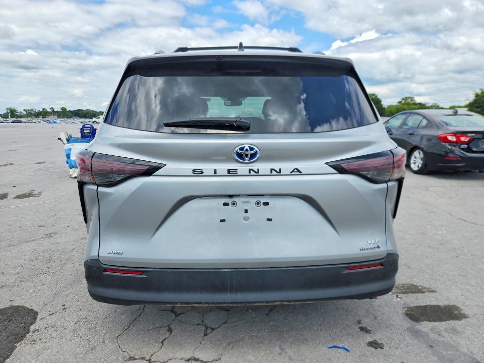 2024 Toyota Sienna xle 7-passenger