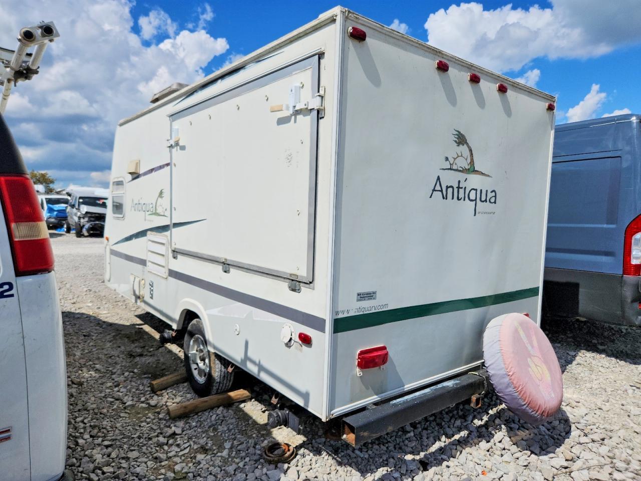 2005 Starcraft Antigua Camper