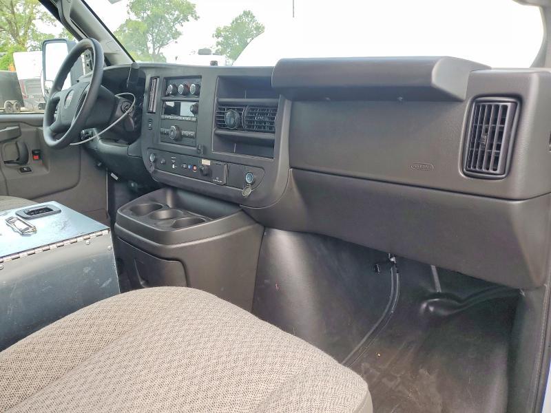 2025 GMC Savana Cutaway G3500