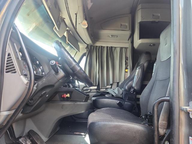 2014 Kenworth Construction T680