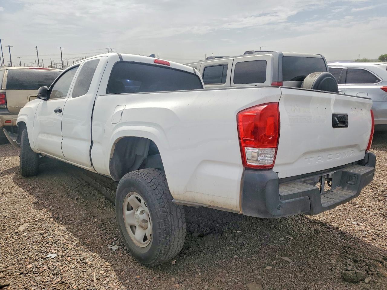 2016 Toyota Tacoma SR