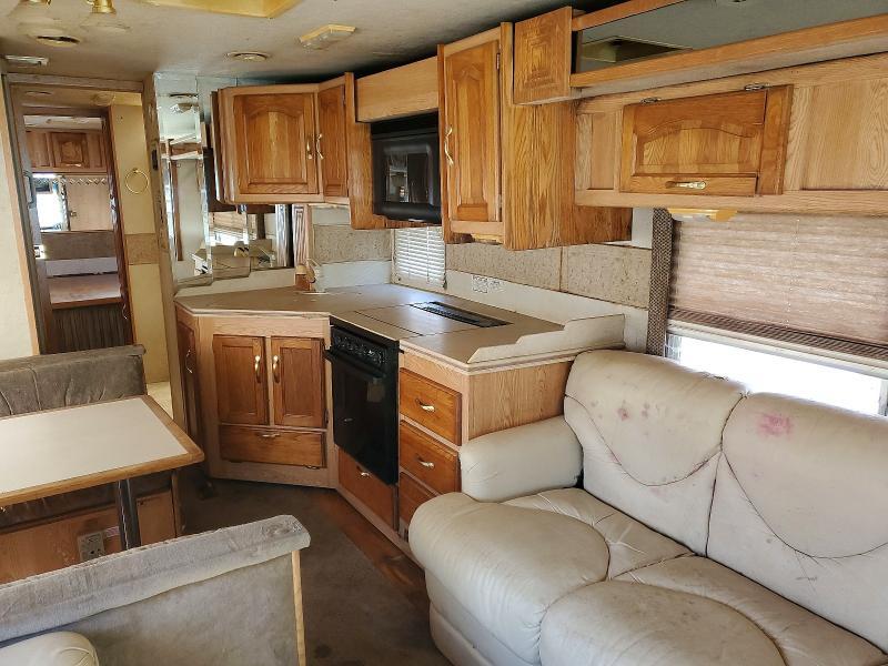 2000 Damon Motorhome
