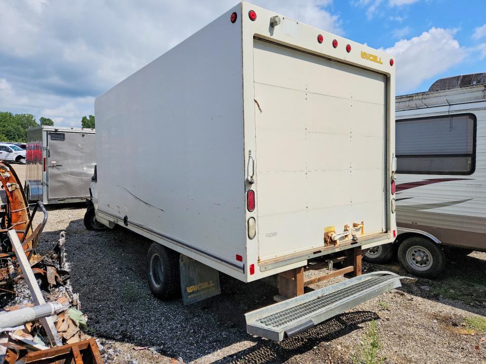 2017 GMC Savana BOX Truck
