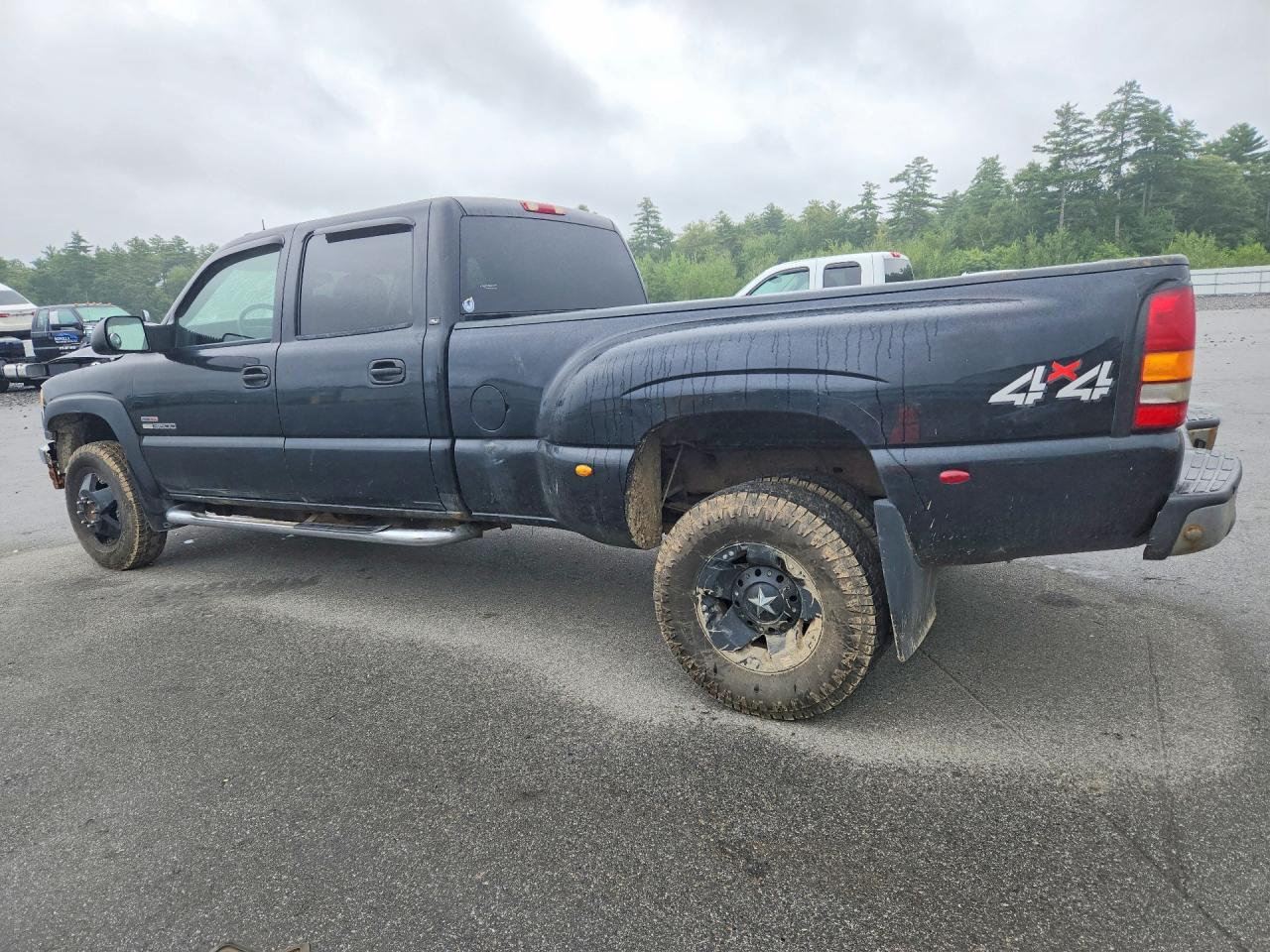 2004 GMC New Sierra K3500