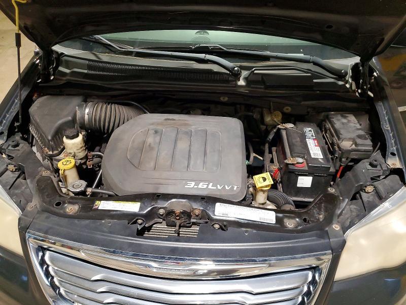 2012 Chrysler Town & Country Touring