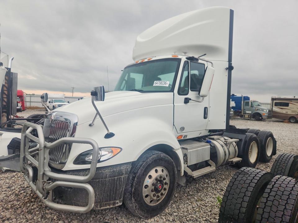 2016 International Prostar Semi Truck