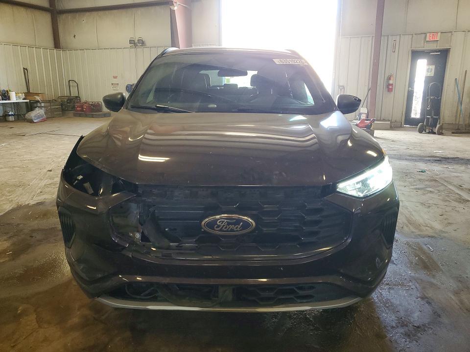 2023 Ford Escape st Line