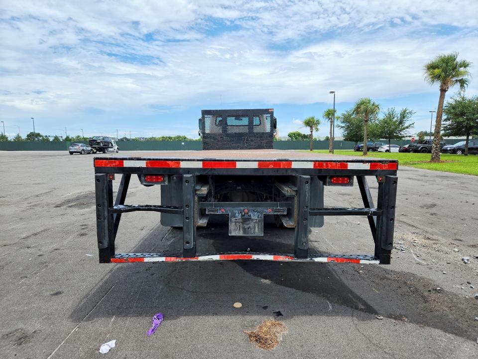 2019 Freightliner Business Class M2 Flatbed Truck