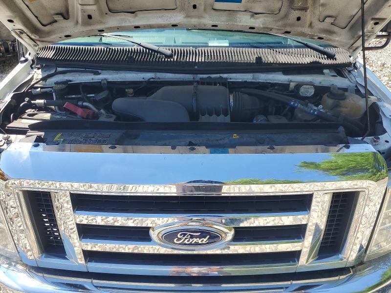 2016 Ford Econoline E350 Super Duty Cutaway Van