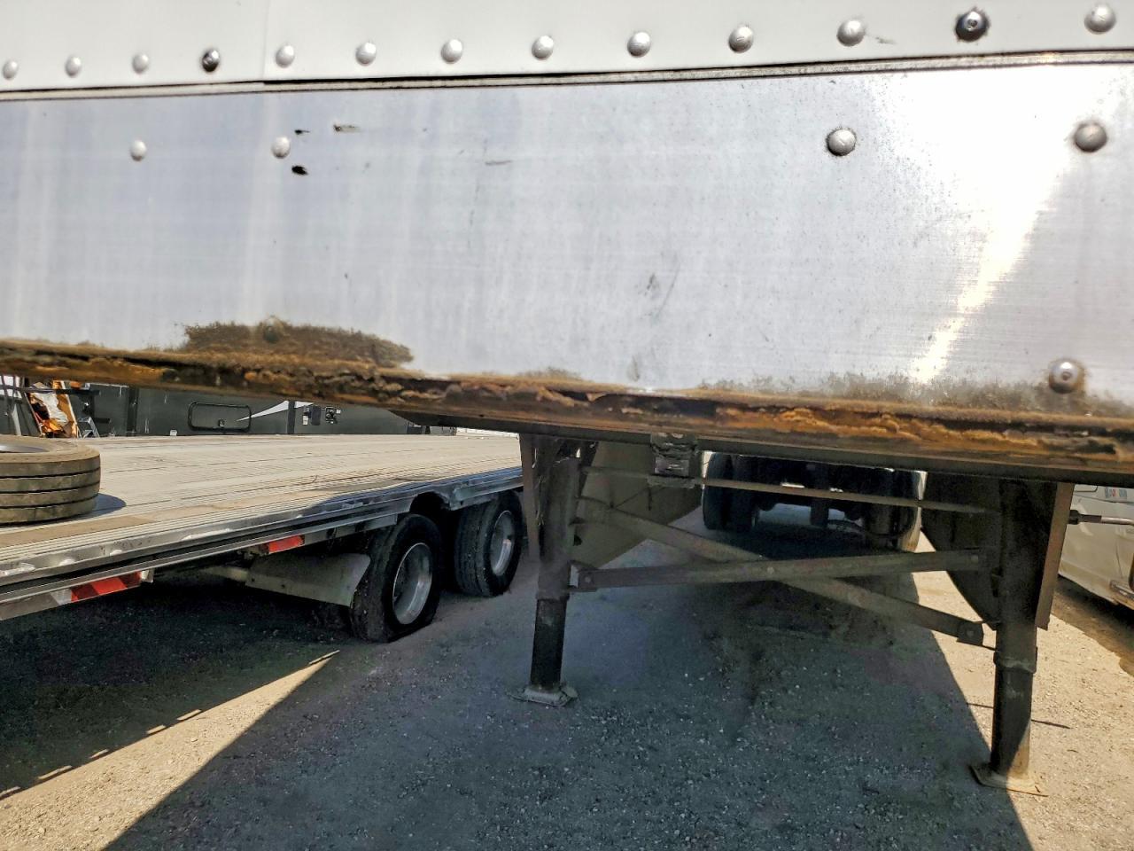 2019 Utility VS2DX DRY Van Trailer