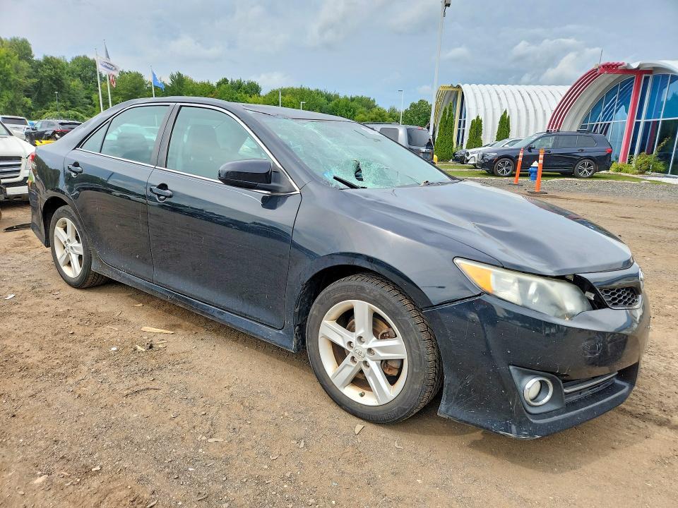 2014 Toyota Camry se