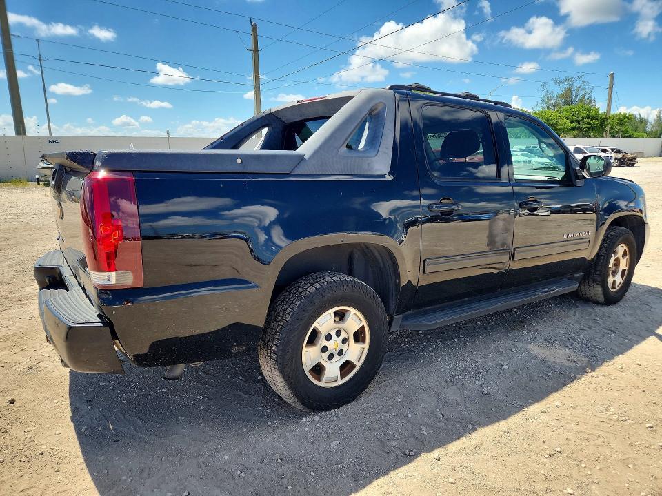 2012 Chevrolet Avalanche LS