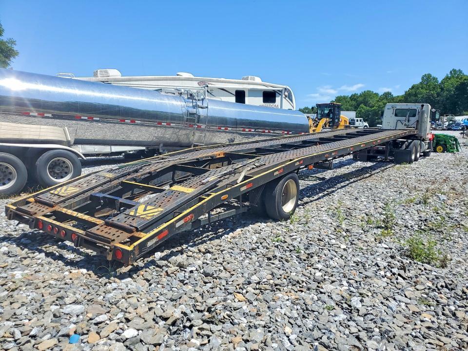2005 Volvo VNL Semi Truck