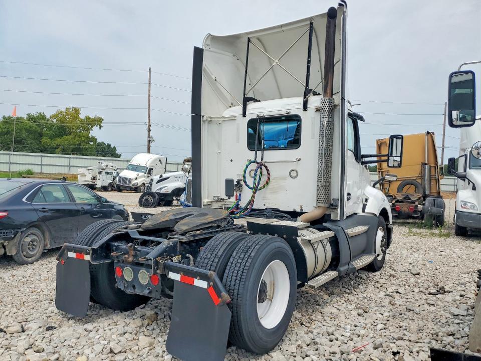 2019 Kenworth T680 Semi Truck
