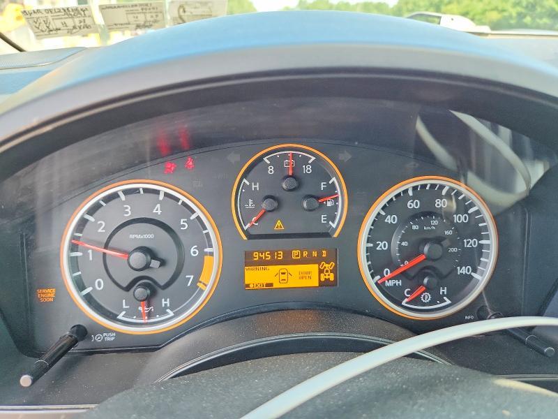 2011 Nissan Titan SV