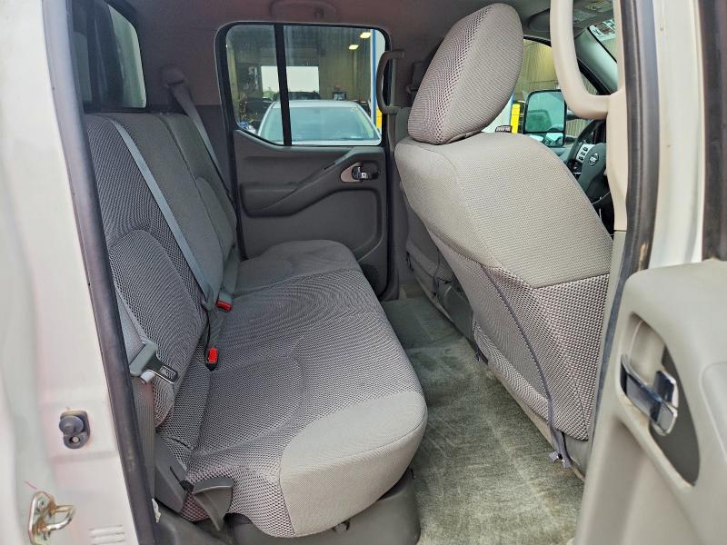 2017 Nissan Frontier sv