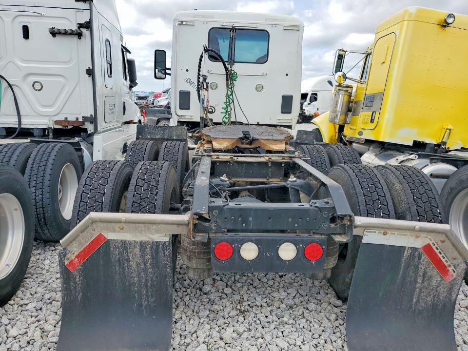 2017 Kenworth T680 Semi Truck