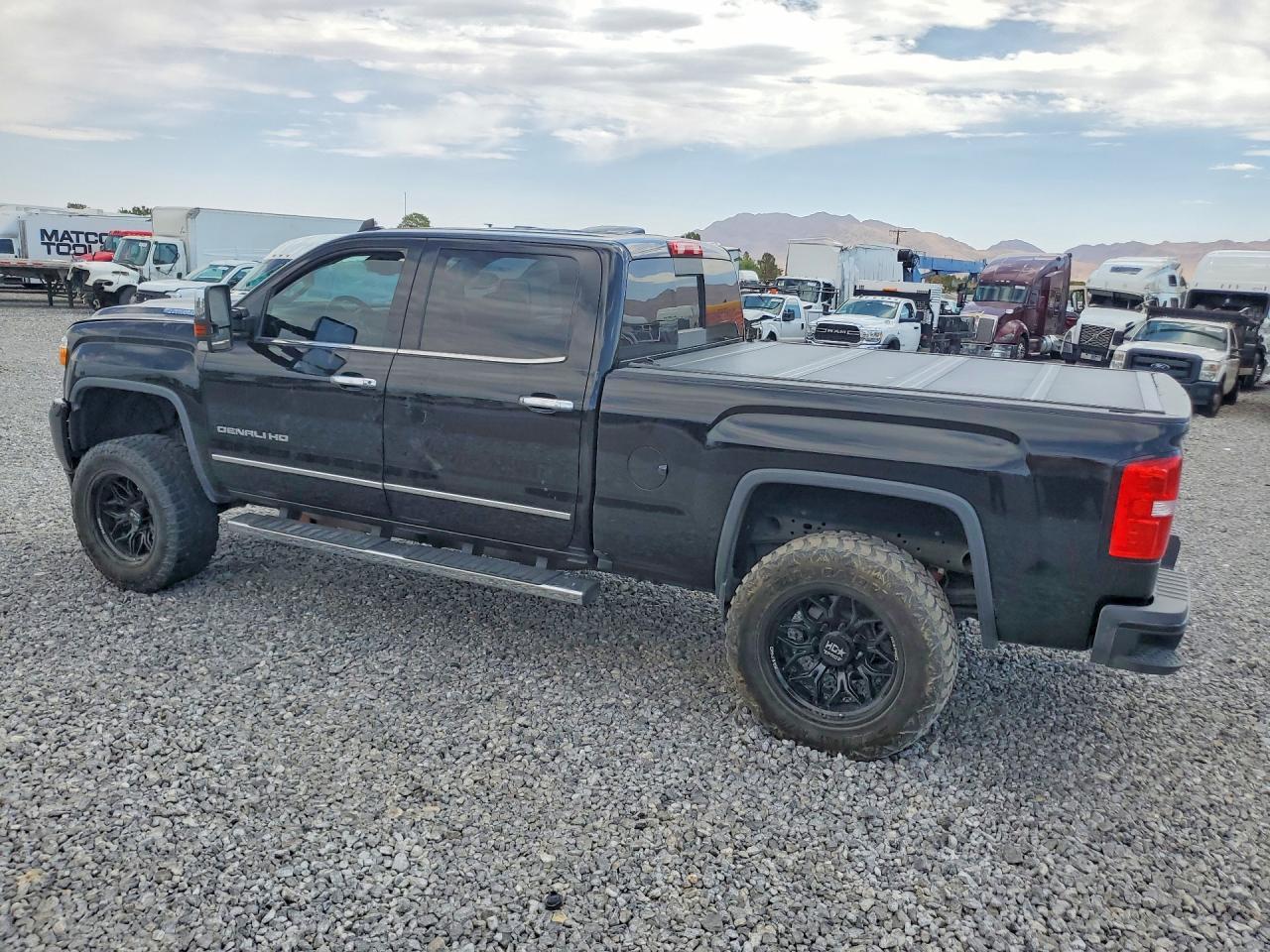 2018 GMC Sierra K2500 Denali